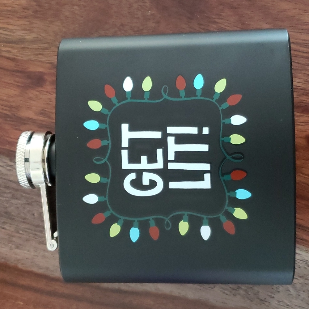 🛍 Holiday Flask